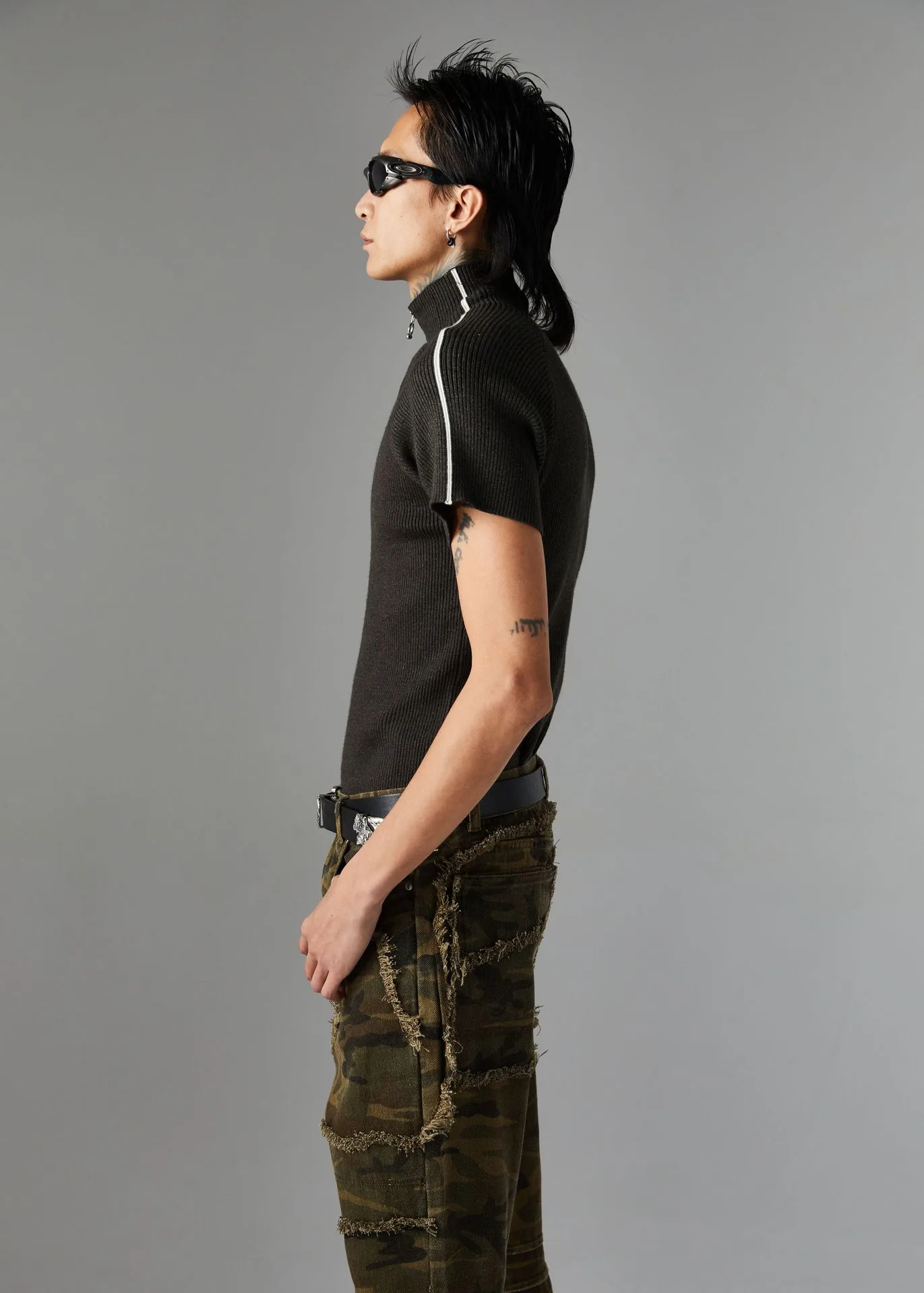 Jiayiku Men's  Summer  Light Luxury Threaded Base Shirt Solid Color Half Open Neck Slim-fit Short-sleeved T-shirt For Men display picture 21