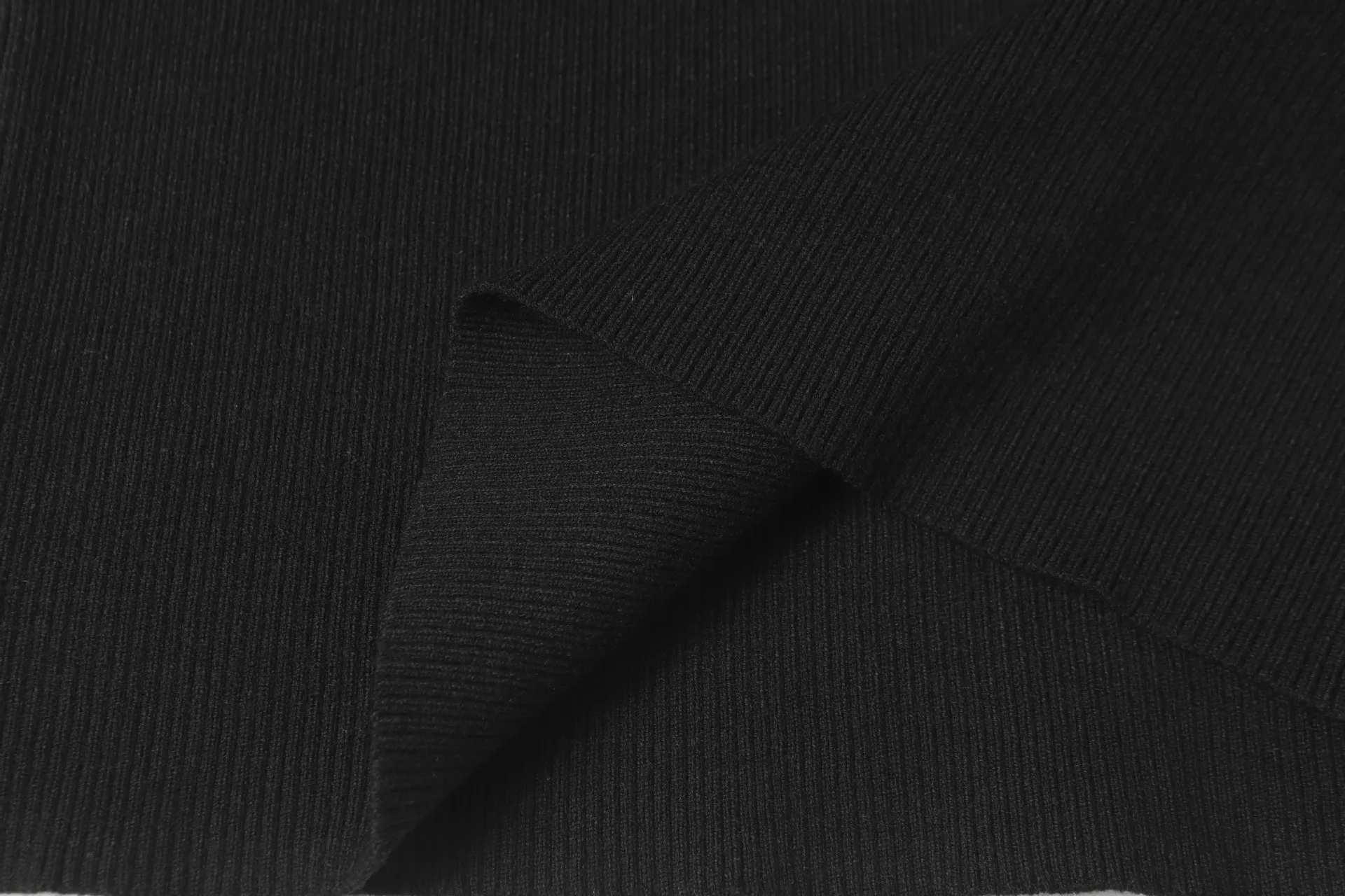 Jiayiku Men's  Summer  Light Luxury Threaded Base Shirt Solid Color Half Open Neck Slim-fit Short-sleeved T-shirt For Men display picture 32