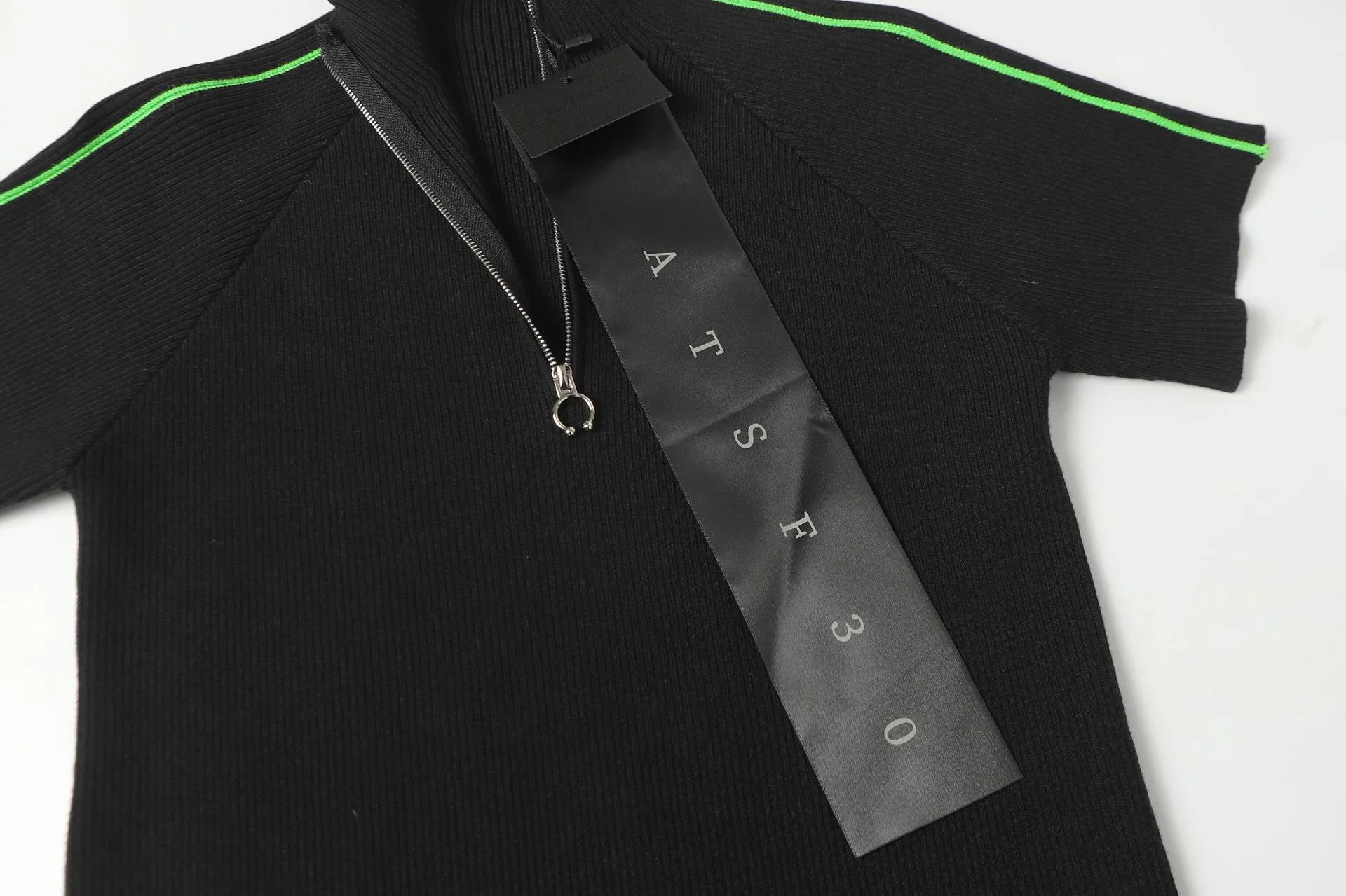 Jiayiku Men's  Summer  Light Luxury Threaded Base Shirt Solid Color Half Open Neck Slim-fit Short-sleeved T-shirt For Men display picture 38