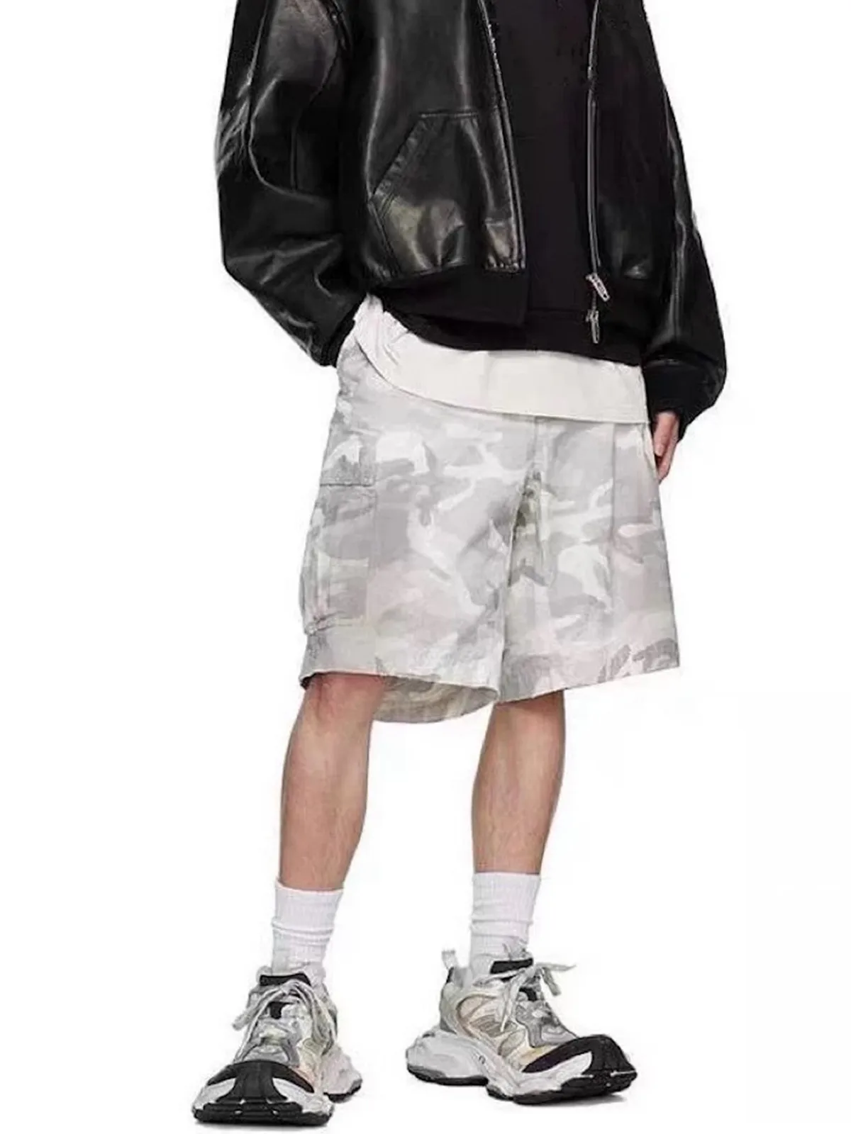 Jiayiku Men's  Summer Waste Soil Style  High Street Vibe Camouflage Work Shorts Men's Outdoor Pants display picture 3