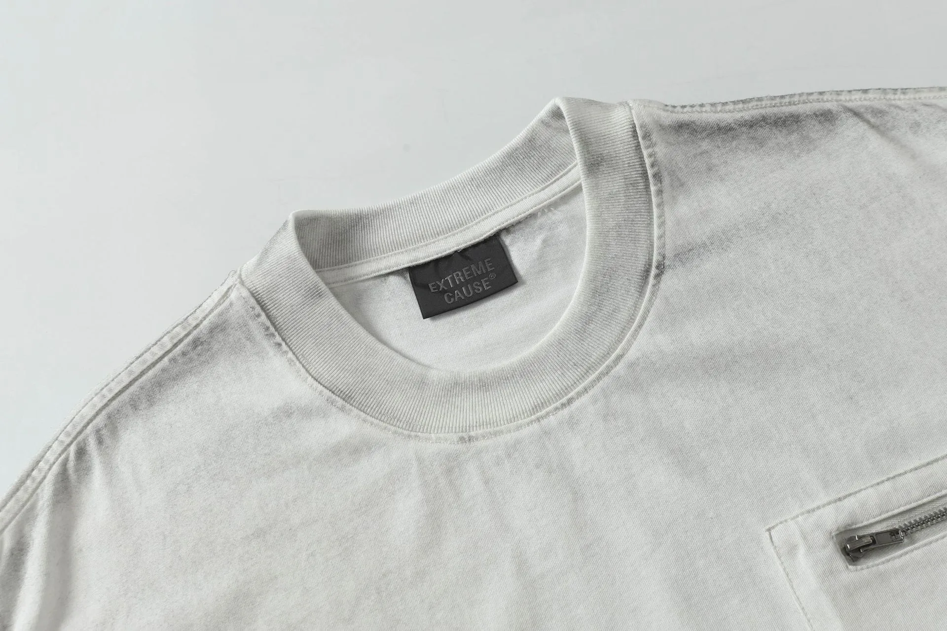 Jiayiku Men's  Summer American Retro Trendy Brand Washed Tee Dirty Dye Old Cut Hole Short-sleeved T-shirt For Men display picture 11