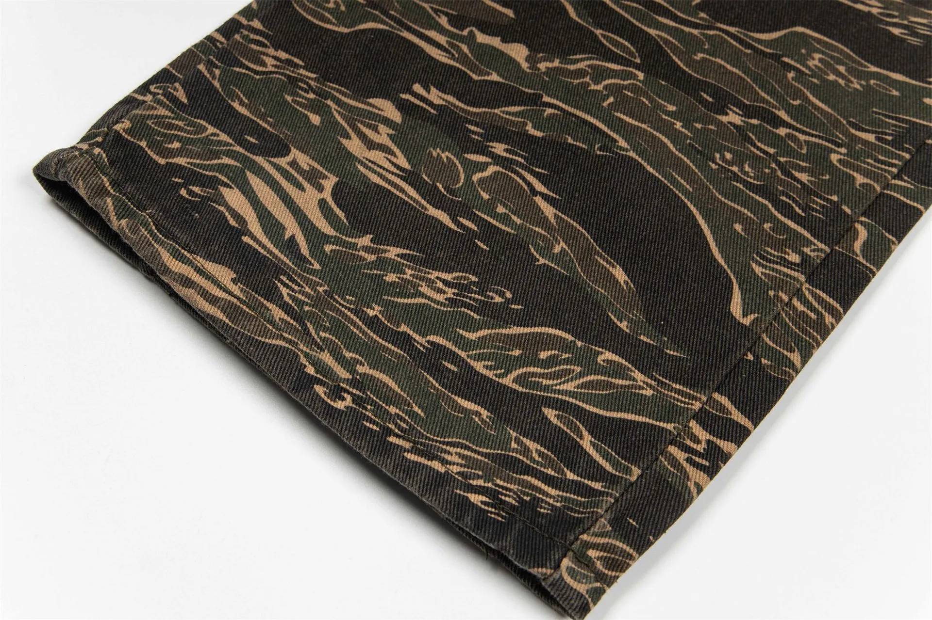 Jiayiku Trendy Brand  Python Embroidered High Street  Vibe Camouflage Casual Pants Men And Women Ins Trendy Straight Pants display picture 16