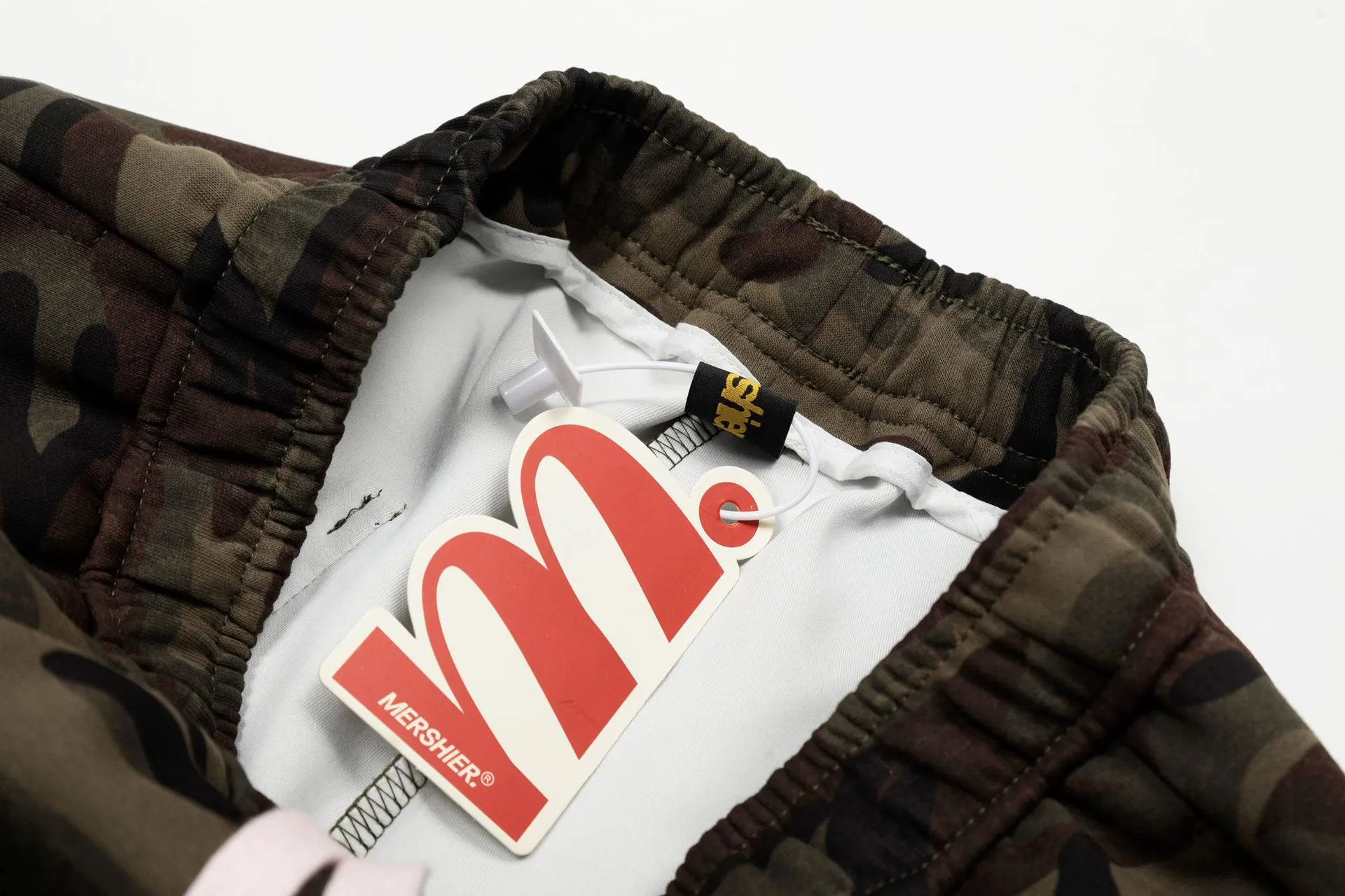 Jiayiku Tide Brand   High Street Vibe Style Camouflage Shorts Men's And Women's Ins Tide Embroidered Pants Men's And Women's display picture 13