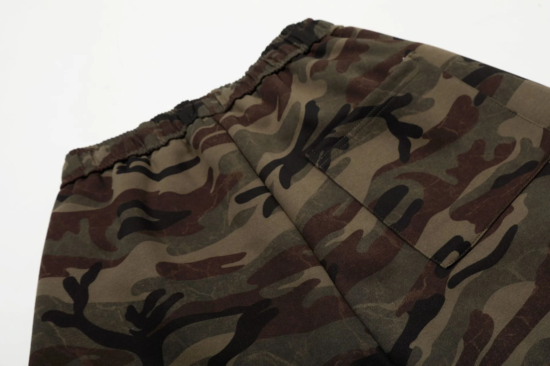 Jiayiku Tide Brand   High Street Vibe Style Camouflage Shorts Men's And Women's Ins Tide Embroidered Pants Men's And Women's display picture 15