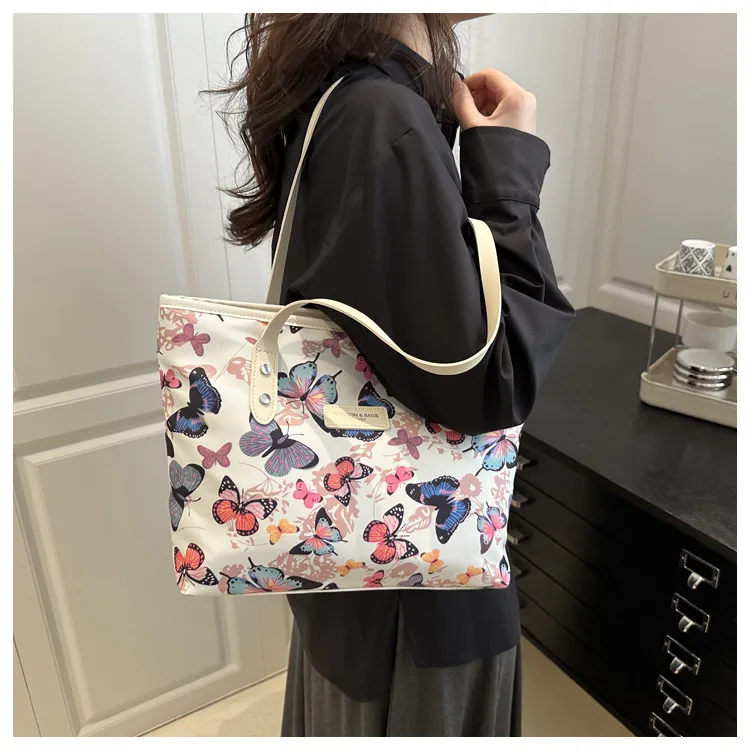 Casual Fashion Trendy Women's Bag  New New Style Hand-Carrying Large-Capacity Hand-Carrying Shoulder Armpit Bag Tote Bag For Women display picture 4