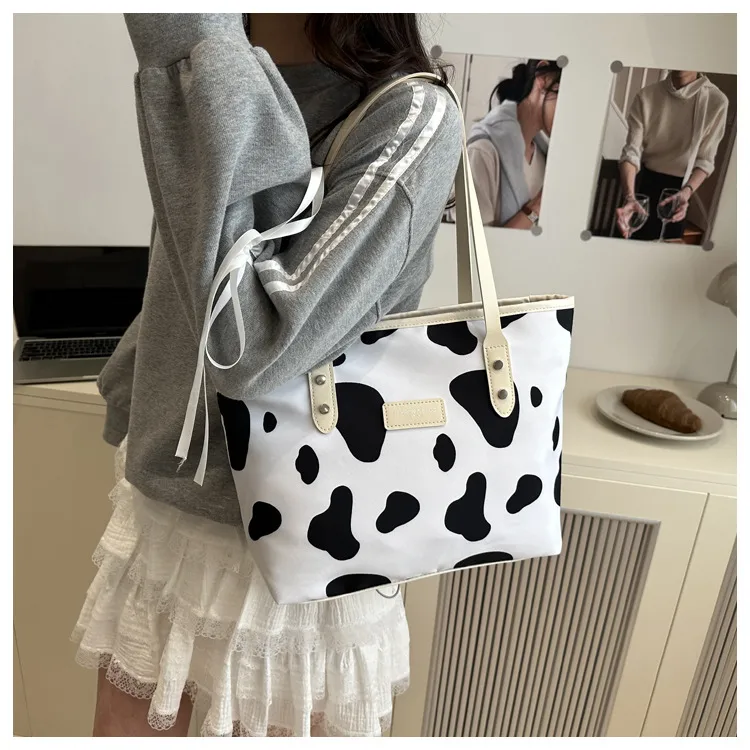 Casual Fashion Trendy Women's Bag  New New Style Hand-Carrying Large-Capacity Hand-Carrying Shoulder Armpit Bag Tote Bag For Women display picture 7