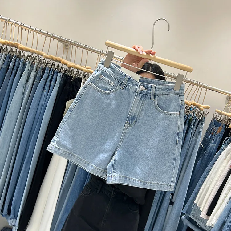 Summer New  Simple Casual High Waist A- Line Shorts Women's Loose All-match Denim Hot Pants Slimming Western Style display picture 2