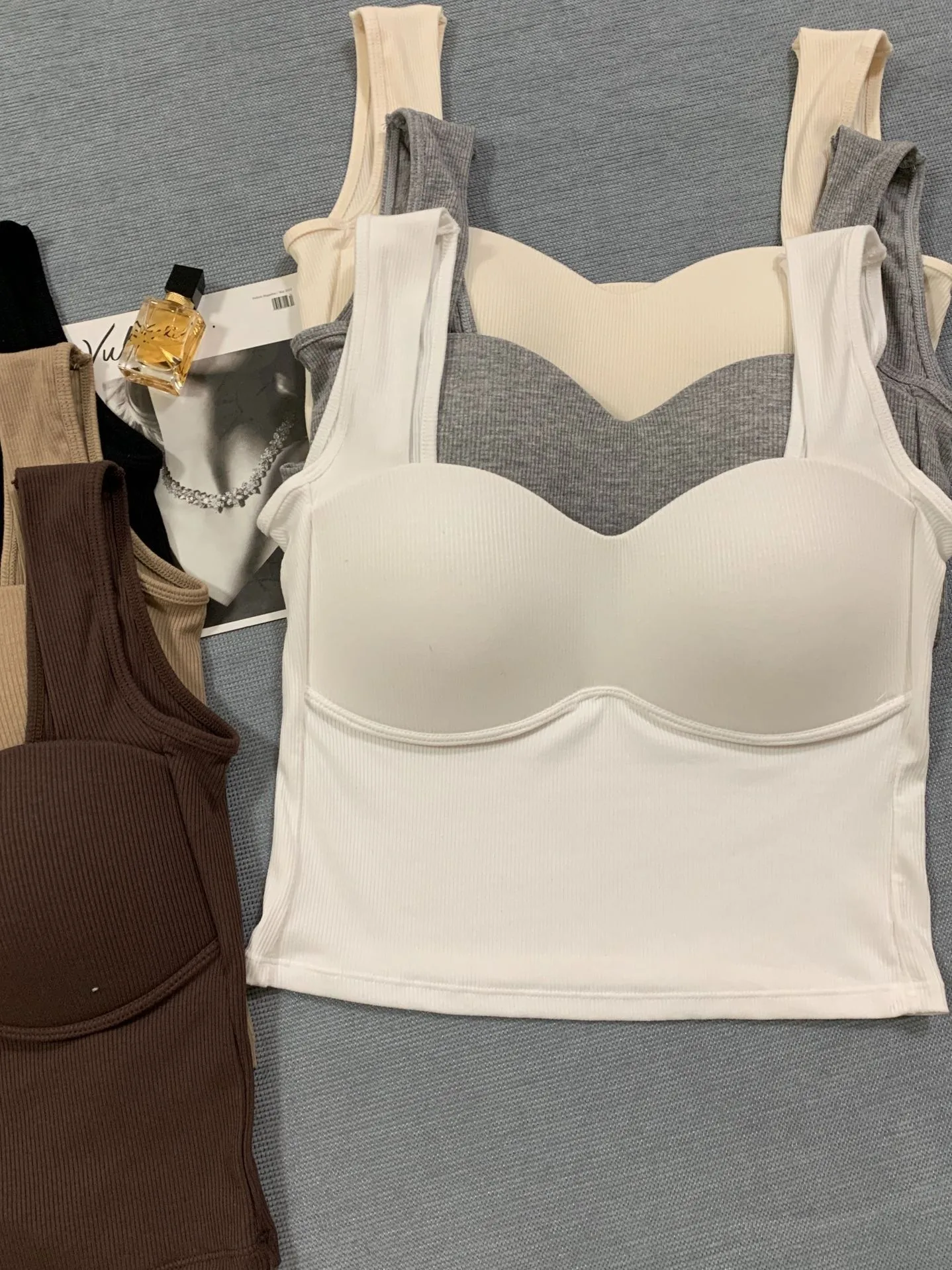 RC Threaded Texturous Camisole With Chest Pad Solid Color All-Match Comfortable Slim-Fit Base Shirt Women's Top Summer 632 display picture 3