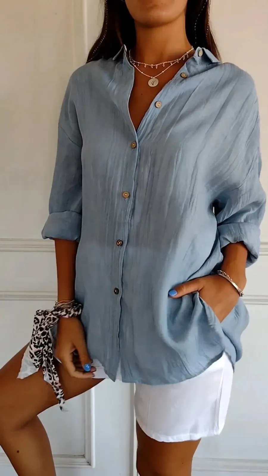 New Single-breasted Pleated Lapel Shirt Independent Station Explosions Women's Solid Color  Sleeve Top display picture 2