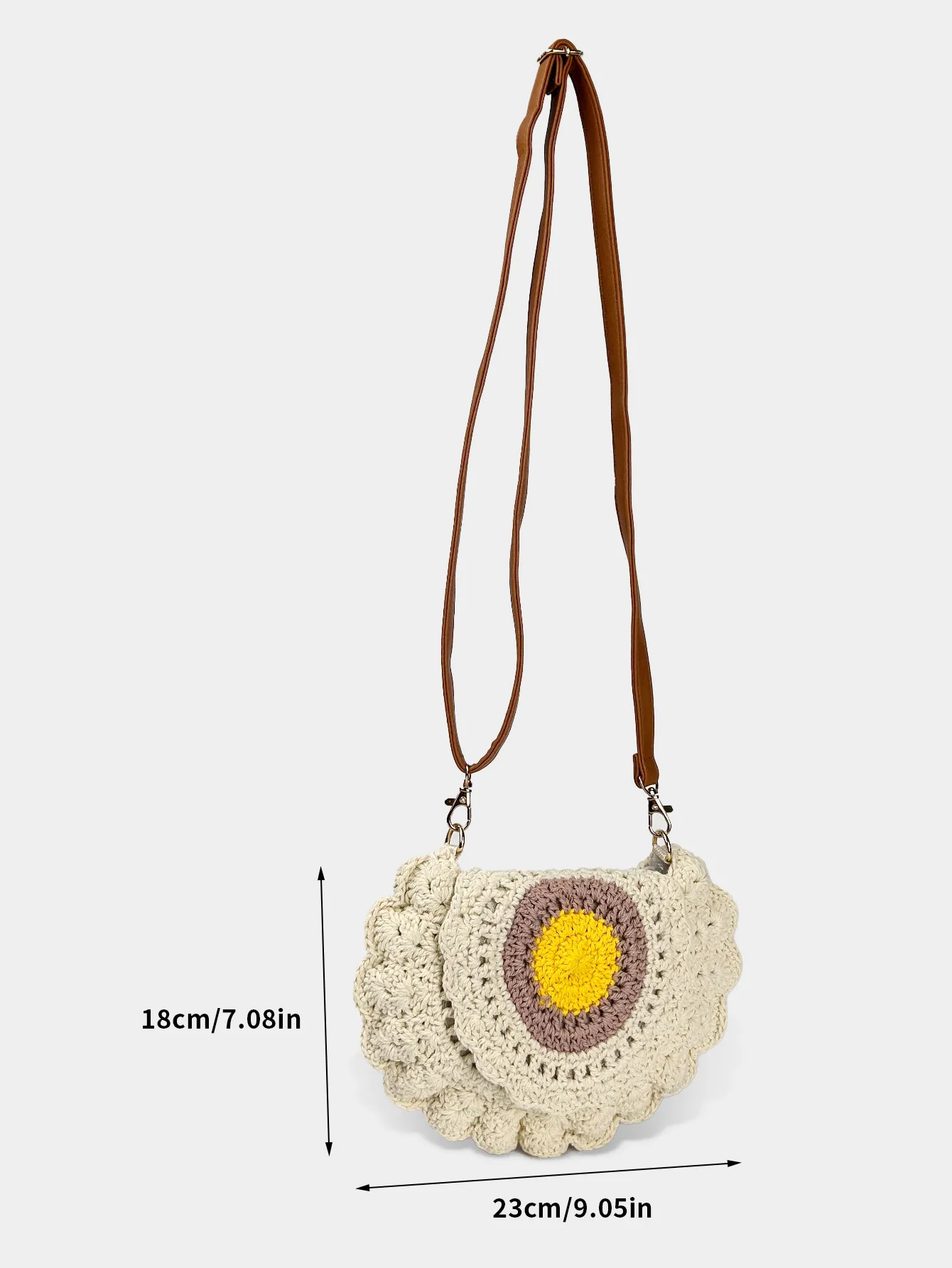 Fashion  Straw Small Round Bag Seaside Vacation Beach Shoulder Bag  Summer New Woven Crossbody Bag For Women display picture 4