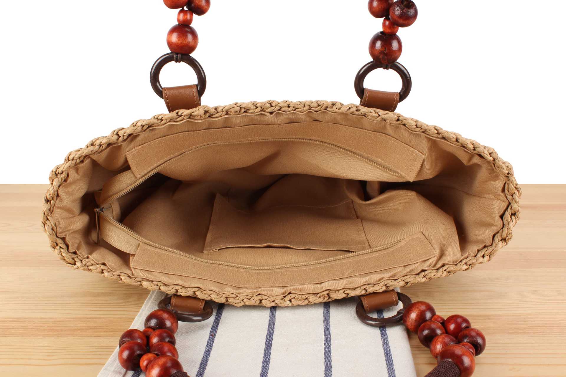 New Straw Woven Bag All-match Casual Daily Travel Commuter Seaside Vacation Niche Women's Bag display picture 12