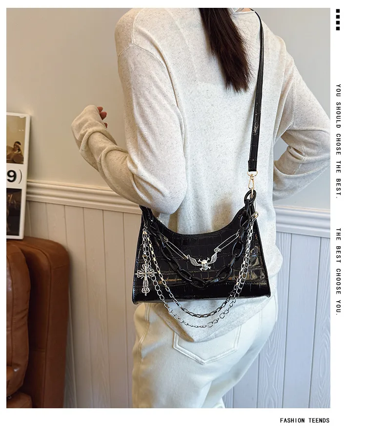 Subculture Dark Punk Armpit Bag Women's Bag Skull Shoulder Bag Y2K Sexy Chain Crocodile Pattern Crossbody Bag display picture 1