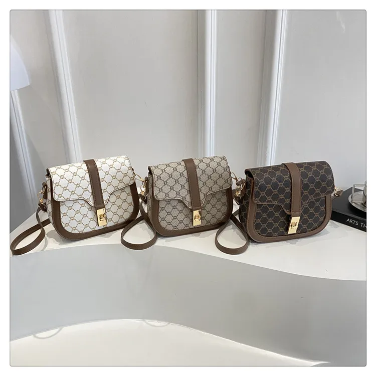 Retro Lock  Summer New One-Shoulder Cross-Body Saddle Bag Large Capacity Printed Fashion Simple Ins Casual display picture 38