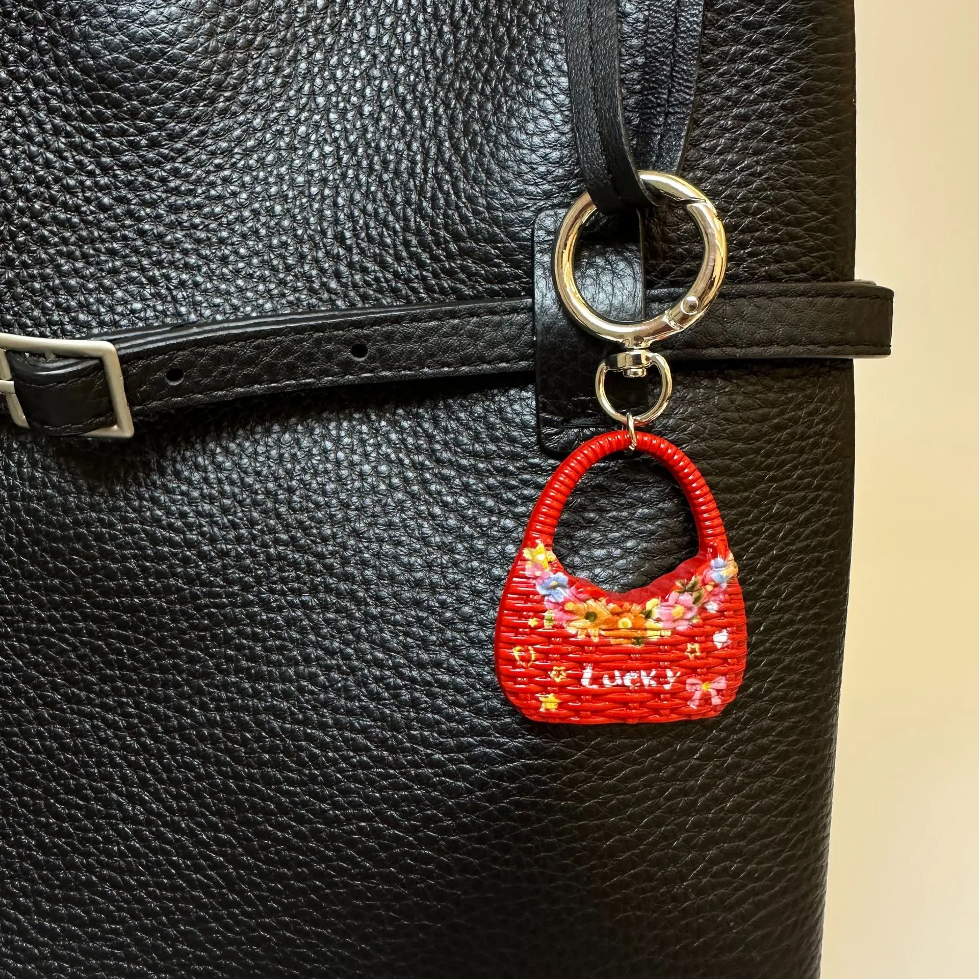 Trendy New Alloy Woven Small Floral Multi-Color Bag Pendant Mobile Phone Chain Keychain Car Pendant Accessories display picture 4