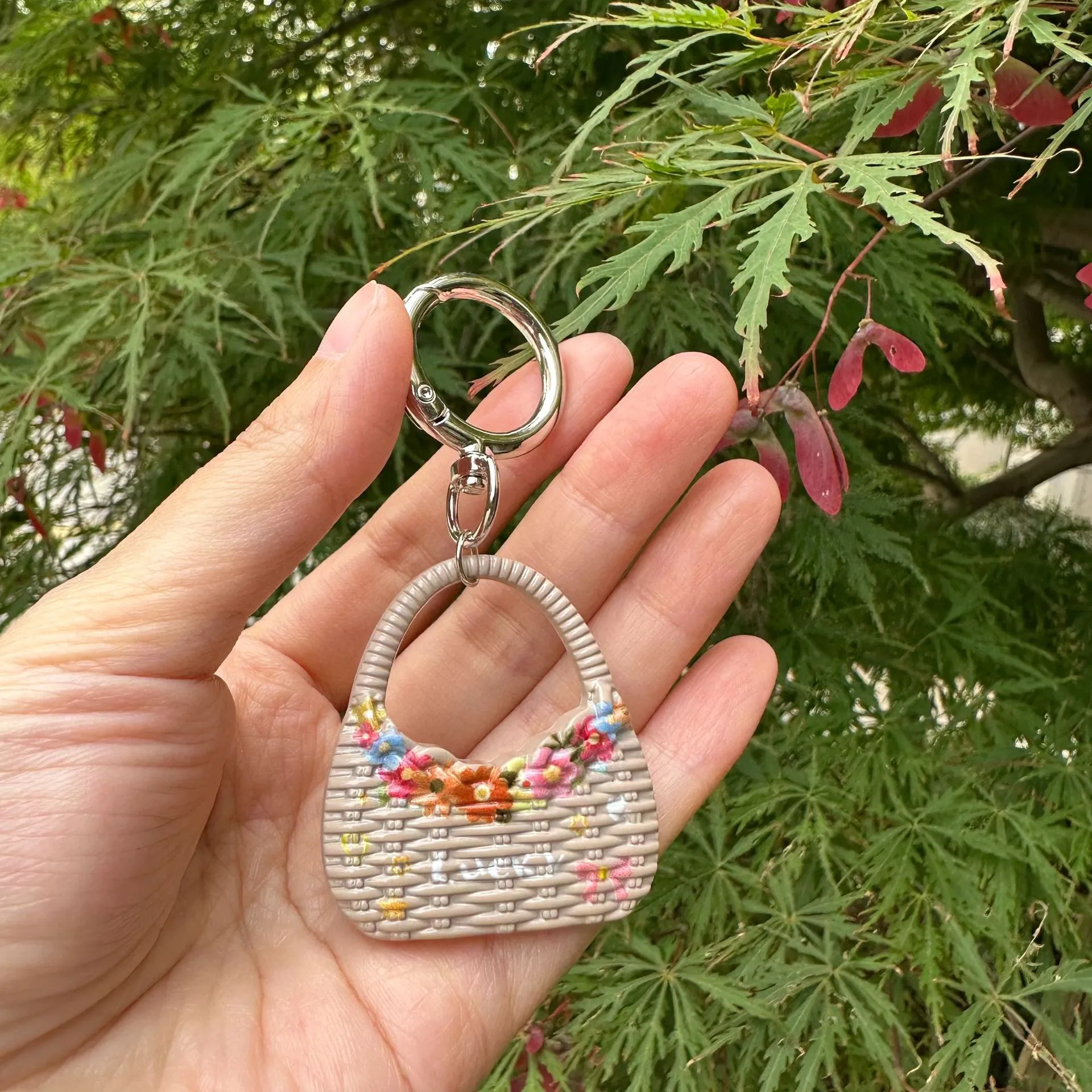 Trendy New Alloy Woven Small Floral Multi-Color Bag Pendant Mobile Phone Chain Keychain Car Pendant Accessories display picture 6
