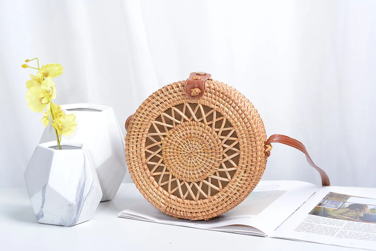 Factory Direct Sale Of Rattan Ins Handmade Rattan Hollow Five-pointed Star 18 * 8PU Leather Buckle Bag display picture 3