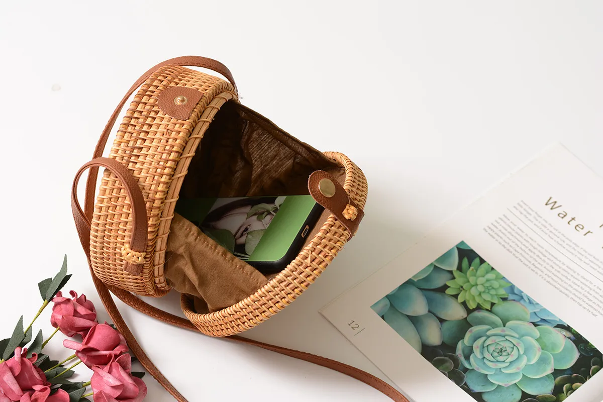Factory Direct Sale Of Rattan Ins Handmade Rattan Hollow Five-pointed Star 18 * 8PU Leather Buckle Bag display picture 10