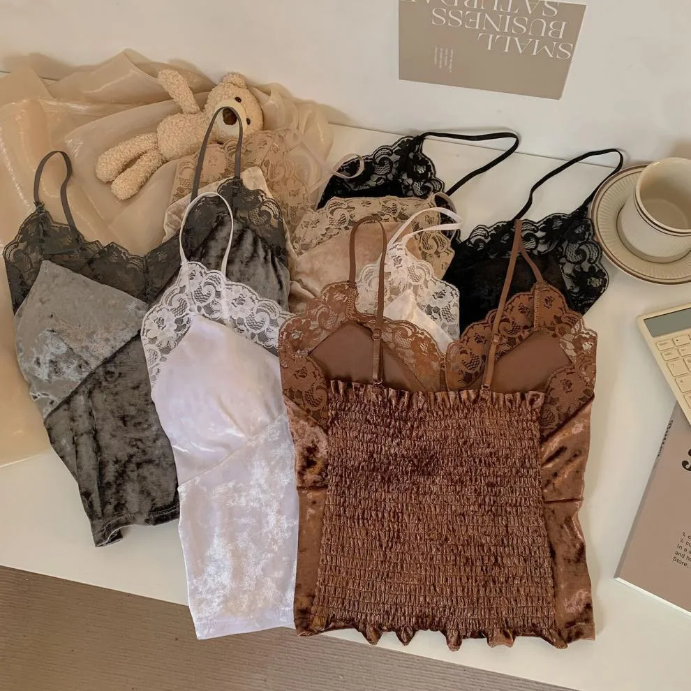 8866# Pure Desire Lace Gold Velvet Stitching Sling Strap Joker Comfortable Covering Comfortable Breast Autumn And Winter Beautiful Back Jacket Bra display picture 2