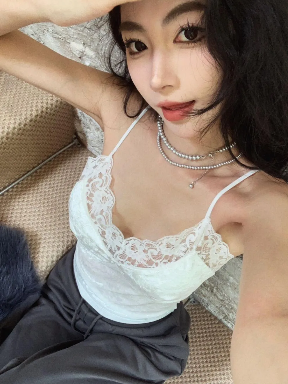 8866# Pure Desire Lace Gold Velvet Stitching Sling Strap Joker Comfortable Covering Comfortable Breast Autumn And Winter Beautiful Back Jacket Bra display picture 13