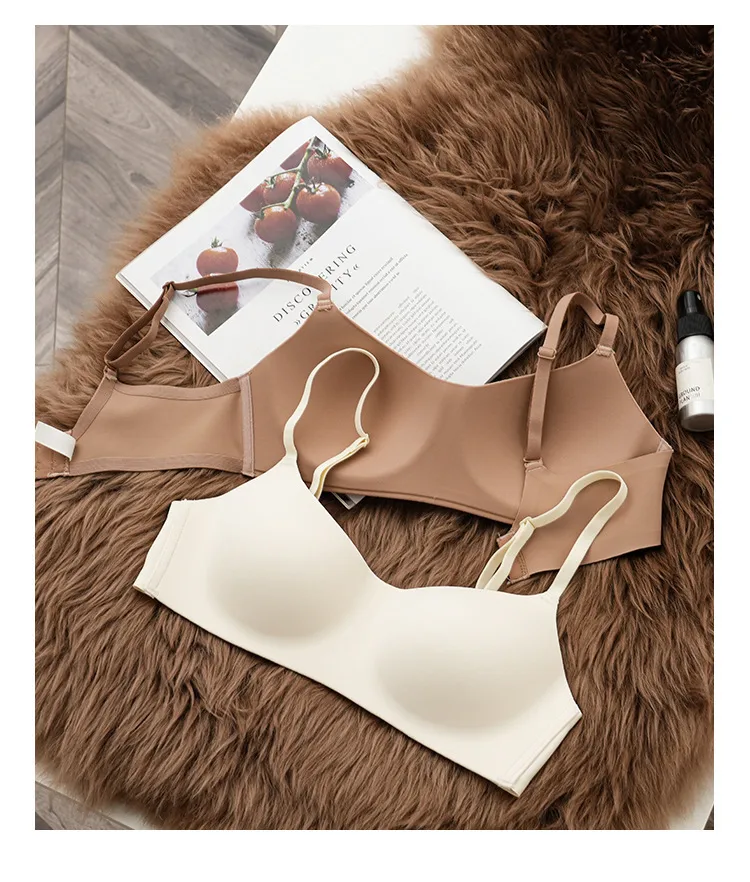 Orange Wooden Underwear Women's Orange Sense Cup Lightweight Breathable And Traceless One-piece Adjustable Shoulder Strap Invisible Push-up Bra For Women display picture 2