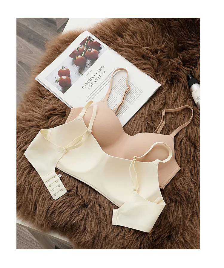 Orange Wooden Underwear Women's Orange Sense Cup Lightweight Breathable And Traceless One-piece Adjustable Shoulder Strap Invisible Push-up Bra For Women display picture 5