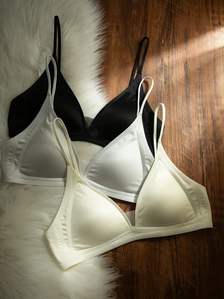 CynL Milk Satin French Style Deep V-neck Underwear Women's Summer Thin Shoulder Strap Non-marking Triangle Cup Small Chest Non-rimless Thin Bra display picture 11