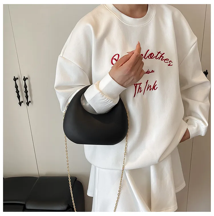 Acrylic Bag  New Fashion  Clutch Bag Personalized Crescent Celebrity Chain Crossbody Dinner Bag display picture 25