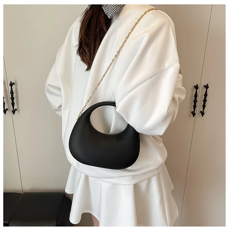 Acrylic Bag  New Fashion  Clutch Bag Personalized Crescent Celebrity Chain Crossbody Dinner Bag display picture 26