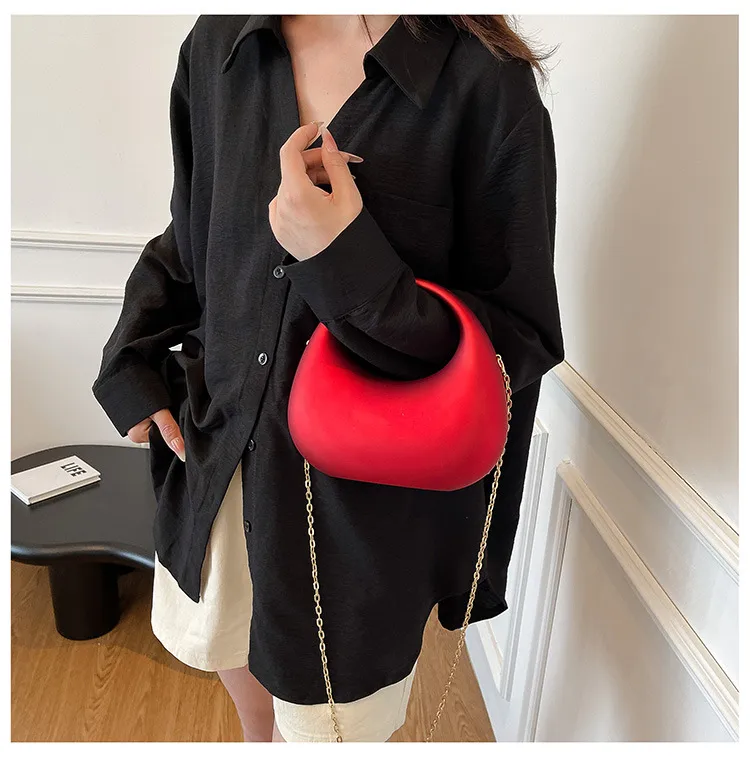 Acrylic Bag  New Fashion  Clutch Bag Personalized Crescent Celebrity Chain Crossbody Dinner Bag display picture 33