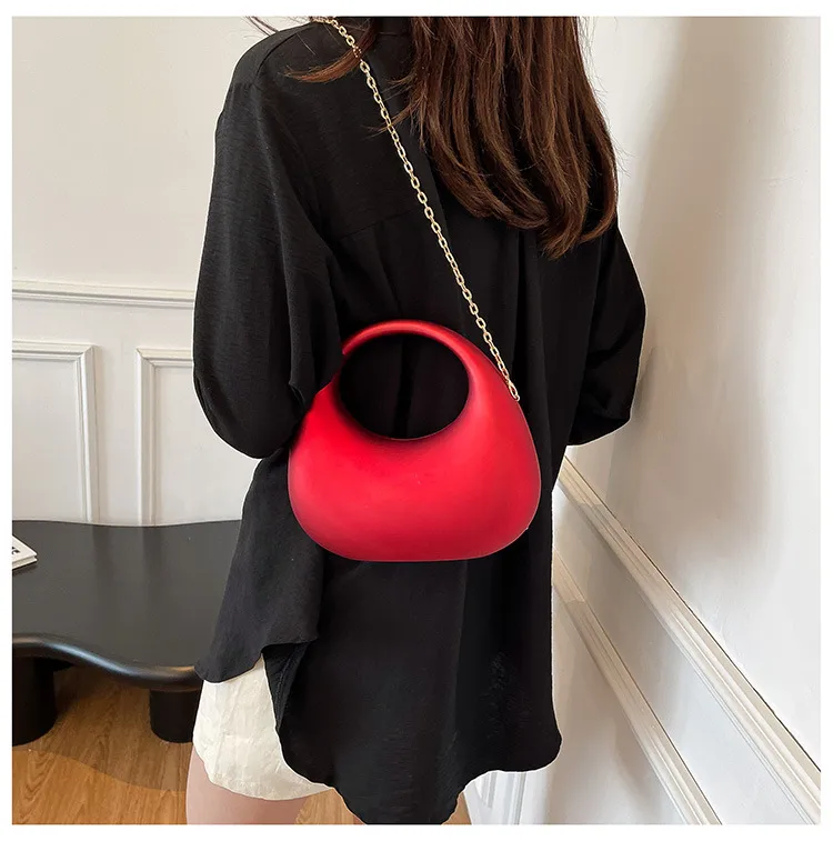 Acrylic Bag  New Fashion  Clutch Bag Personalized Crescent Celebrity Chain Crossbody Dinner Bag display picture 34