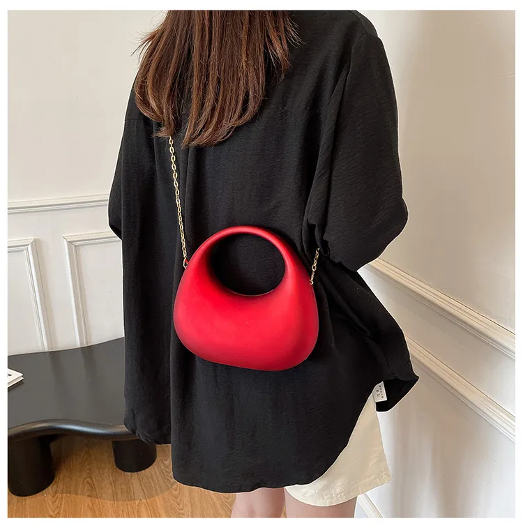 Acrylic Bag  New Fashion  Clutch Bag Personalized Crescent Celebrity Chain Crossbody Dinner Bag display picture 36