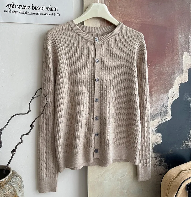 Core-spun Yarn Embroidered Twist Soft Waxy Knitted Cardigan Top Women's  Autumn And Winter New Casual All-match Coat Top display picture 4