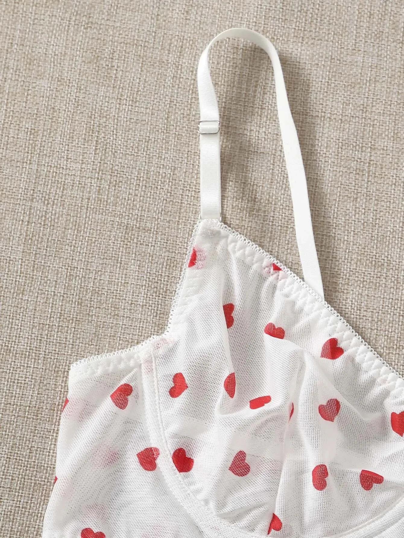 Supply  Sexy Underwear New Love Embroidered Mesh White Perspective Three-point Suit Women display picture 16