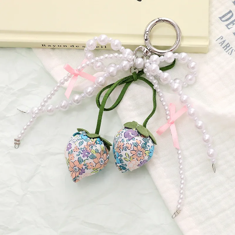 1 Piece Elegant Lady Sweet Strawberry Bow Knot Beaded Beaded Bag Pendant Keychain display picture 4
