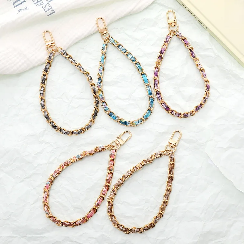 1 Piece Elegant Lady Geometric Pu Leather Metal Knitting Bag Pendant Keychain display picture 1