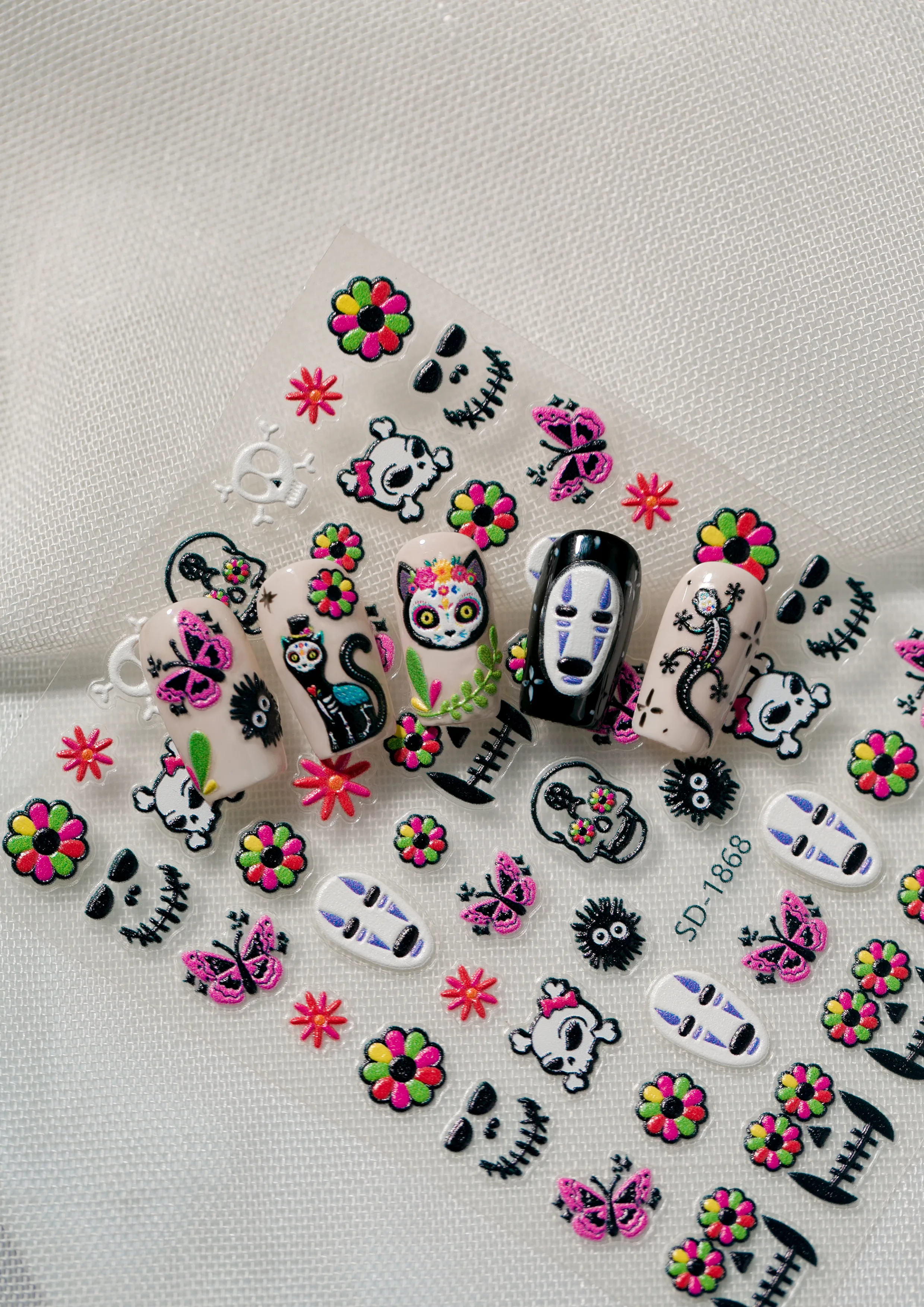 Gothic Vintage Tropical British Style Nail Art Decorations Cat Lizard Flower Elements Suitable For Personal DIY And Salon Use display picture 6