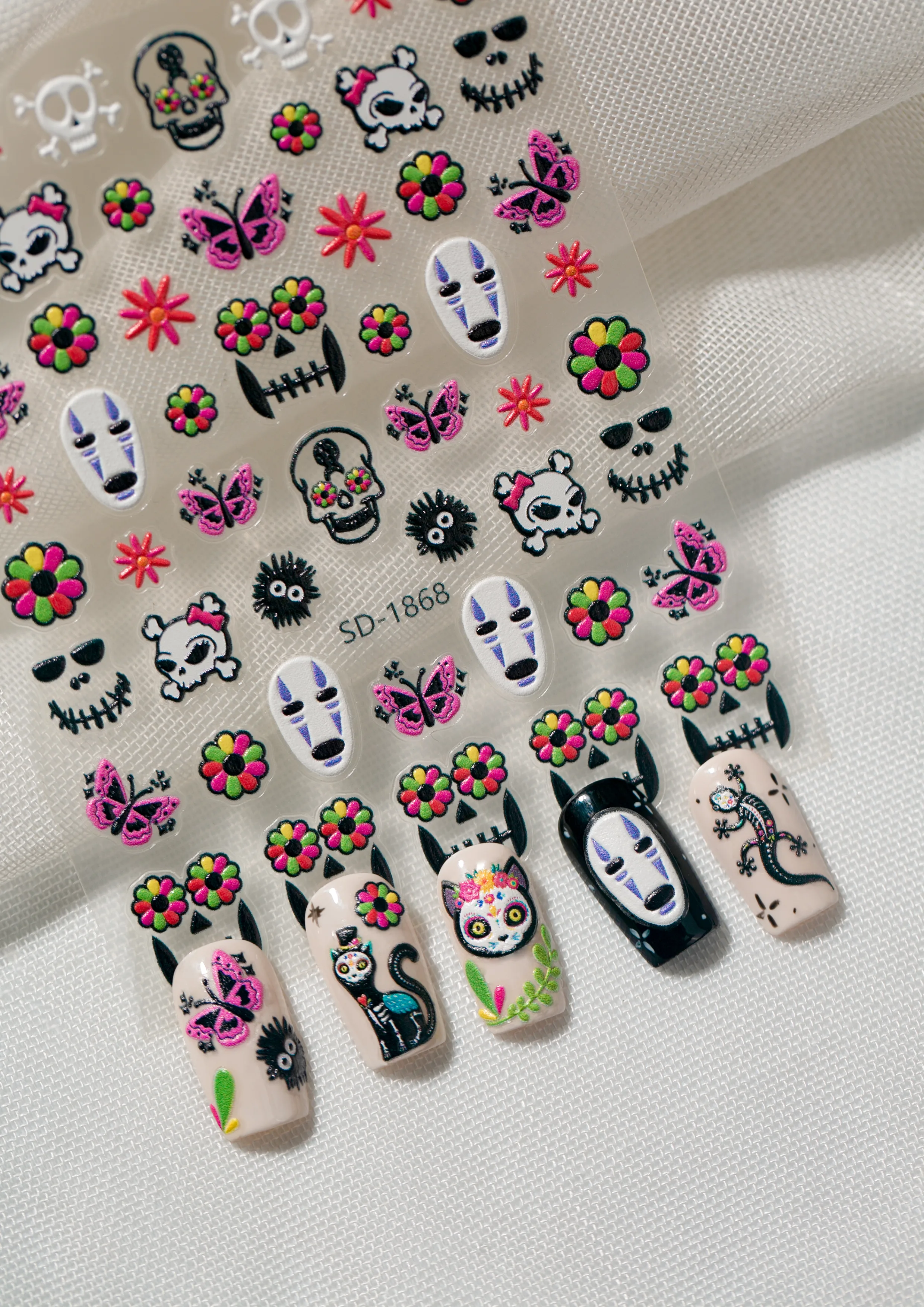 Gothic Vintage Tropical British Style Nail Art Decorations Cat Lizard Flower Elements Suitable For Personal DIY And Salon Use display picture 4