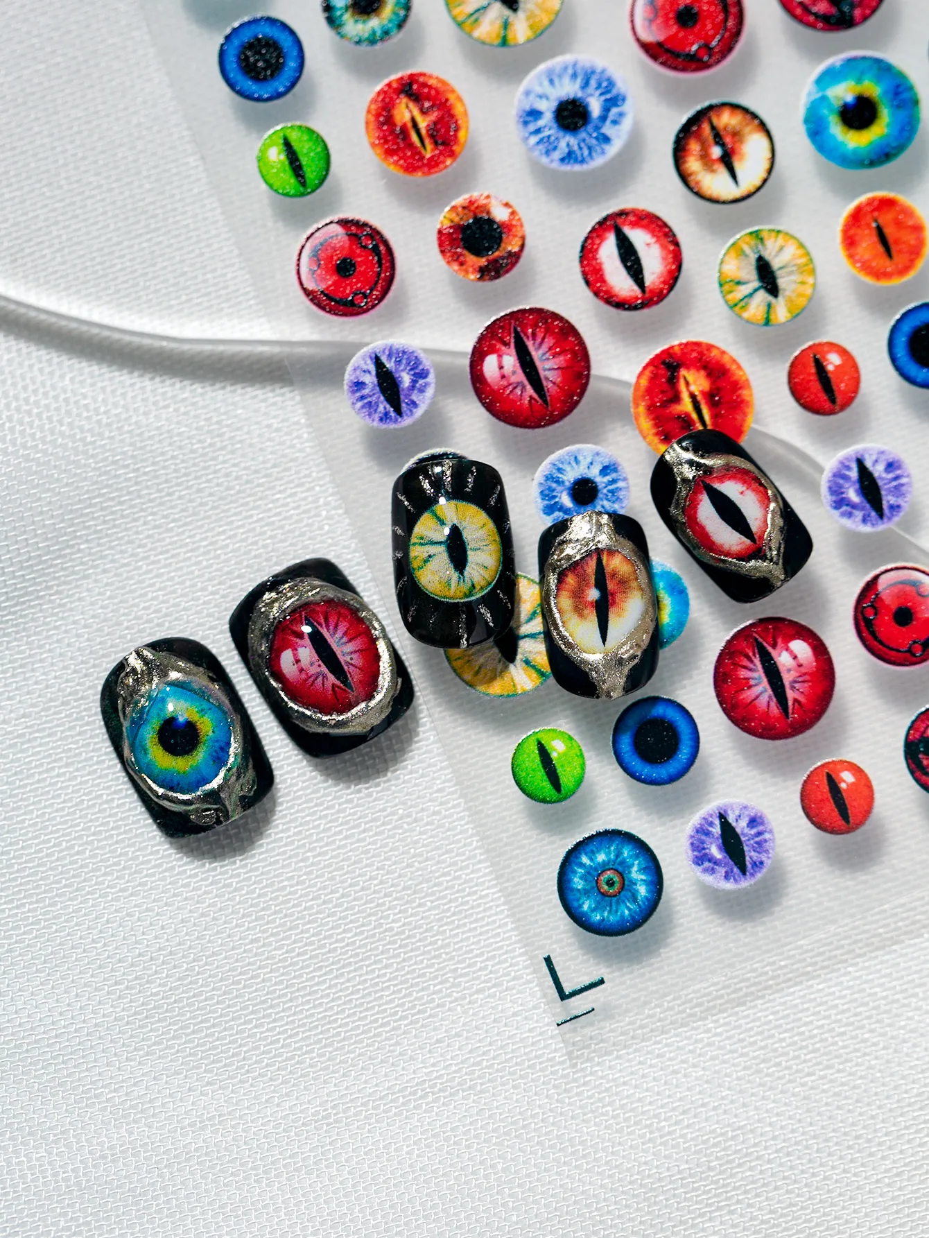 Cool Unique Circular Nail Art Stickers Eye Elements Multicolor Pattern Dark Anime Style Suitable For Special Occasions And Parties display picture 6