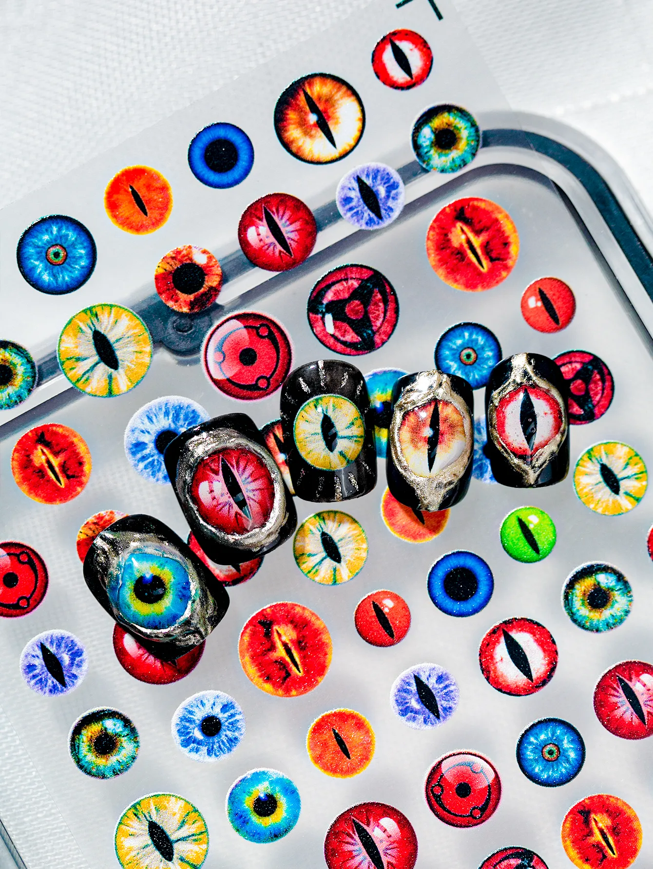 Cool Unique Circular Nail Art Stickers Eye Elements Multicolor Pattern Dark Anime Style Suitable For Special Occasions And Parties display picture 4