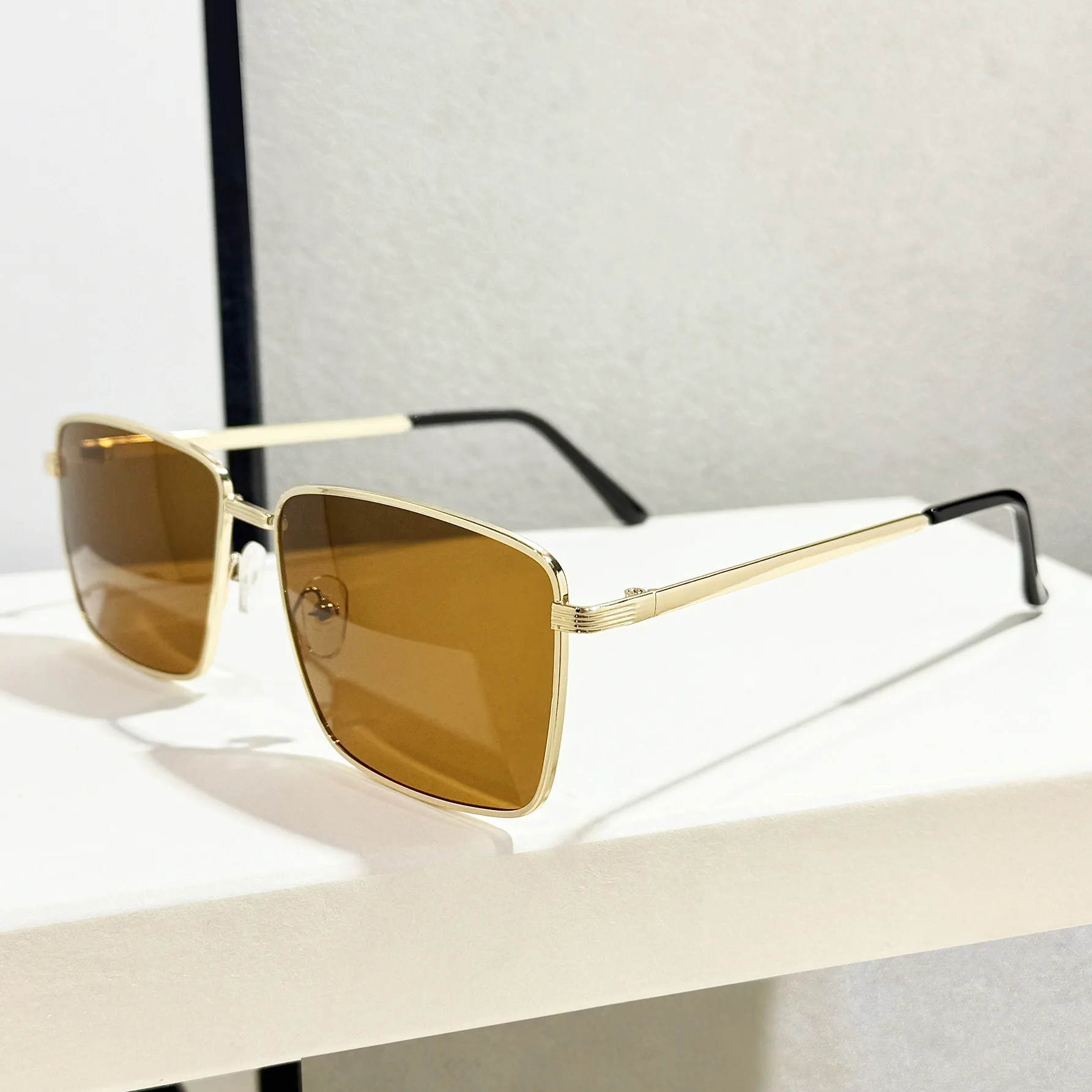 Fashionable Retro Square Frame Sunglasses Unisex Metal Full Frame Glasses Suitable For Casual Outdoor Daily Street Shopping display picture 6