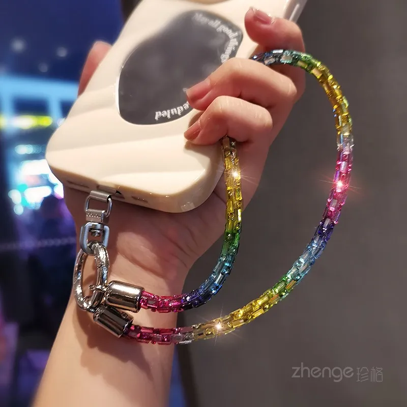 Fashion Shining Diamond Sequin Bracelet Mobile Phone Lanyard Ins Style Metal Round Buckle Clip Strong Durable Wrist Women's Short display picture 5