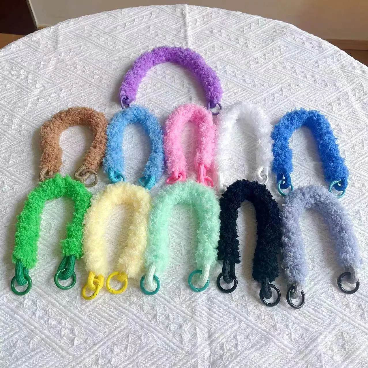 Personalized Autumn And Winter Warm Drop-Resistant Colorful Plush Short Rope Phone Case Short Rope Wrist Pendant Trendy Bags Pendant display picture 1