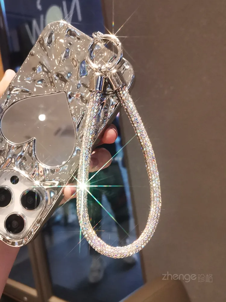 Short Ins Luxury Metal Clip Diamond Sparkling Mobile Phone Lanyard Women's Geometric Pattern Soft Rubber Jewelry Accessories display picture 10