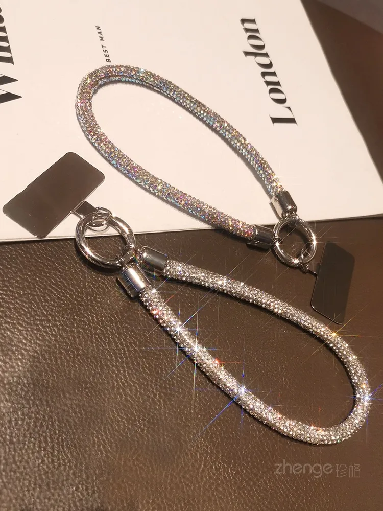 Short Ins Luxury Metal Clip Diamond Sparkling Mobile Phone Lanyard Women's Geometric Pattern Soft Rubber Jewelry Accessories display picture 19