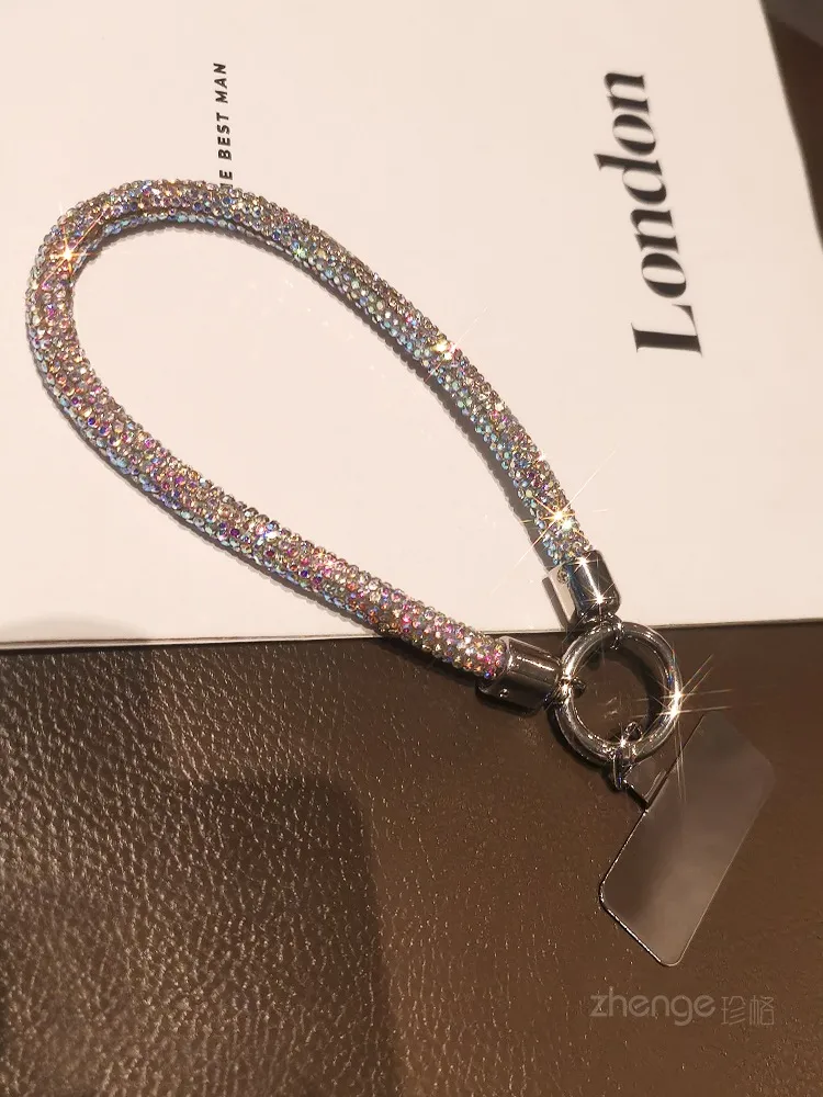 Short Ins Luxury Metal Clip Diamond Sparkling Mobile Phone Lanyard Women's Geometric Pattern Soft Rubber Jewelry Accessories display picture 20
