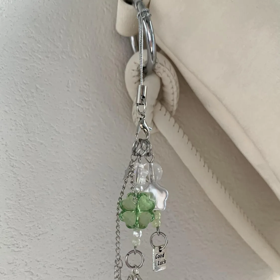 Handmade Four-Leaf Clover Lanyard Phone Case Bag Charm Girl Heart Mobile Phone Accessories Jewelry Pendant display picture 3