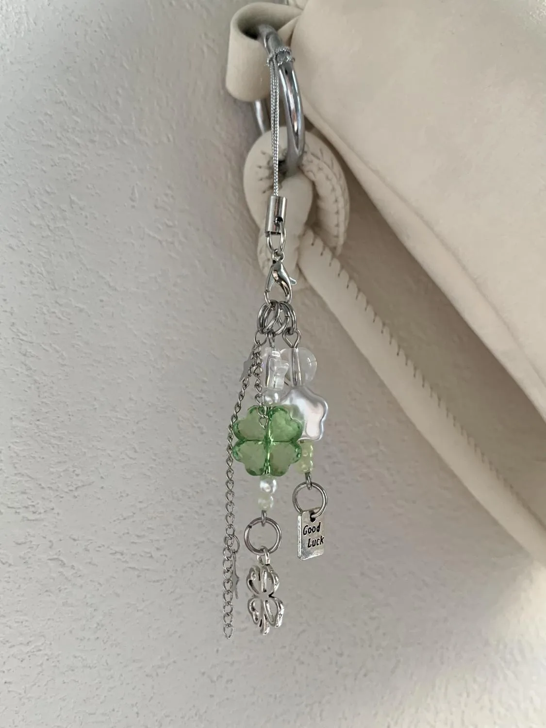 Handmade Four-Leaf Clover Lanyard Phone Case Bag Charm Girl Heart Mobile Phone Accessories Jewelry Pendant display picture 2