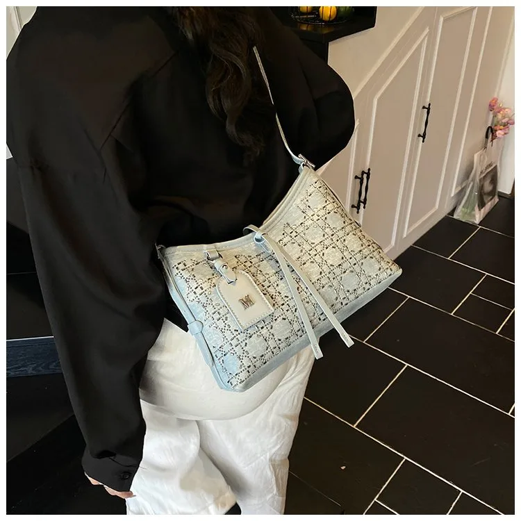 Elegant Fashionable Shoulder Handbag Women Casual Style Artificial Leather Color Block Pattern Four Seasons Handbags Tote Bag display picture 12