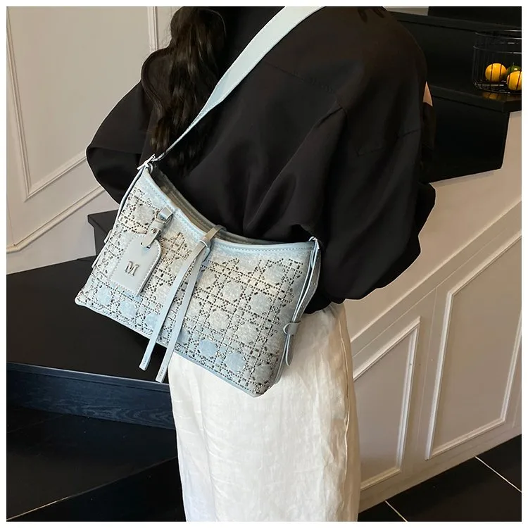 Elegant Fashionable Shoulder Handbag Women Casual Style Artificial Leather Color Block Pattern Four Seasons Handbags Tote Bag display picture 20