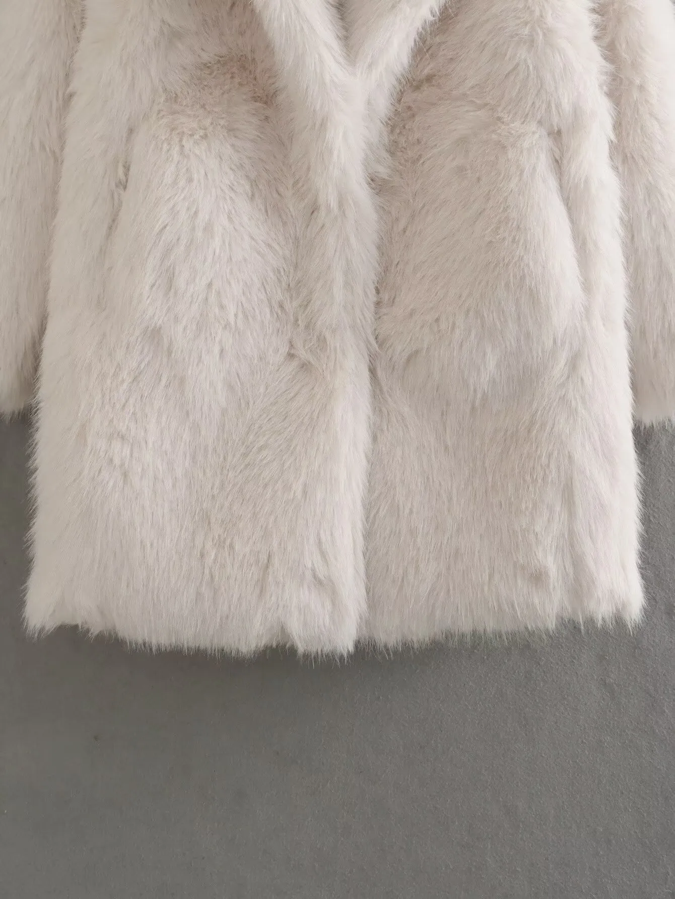 Casual Fashionable Artificial Fur Effect Women's Coat Elegant Zipper Closure Polyester Short Outerwear For Ladies display picture 9
